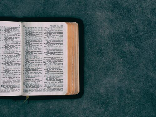 Ako čítať Bibliu osamote? Lectio Divina
